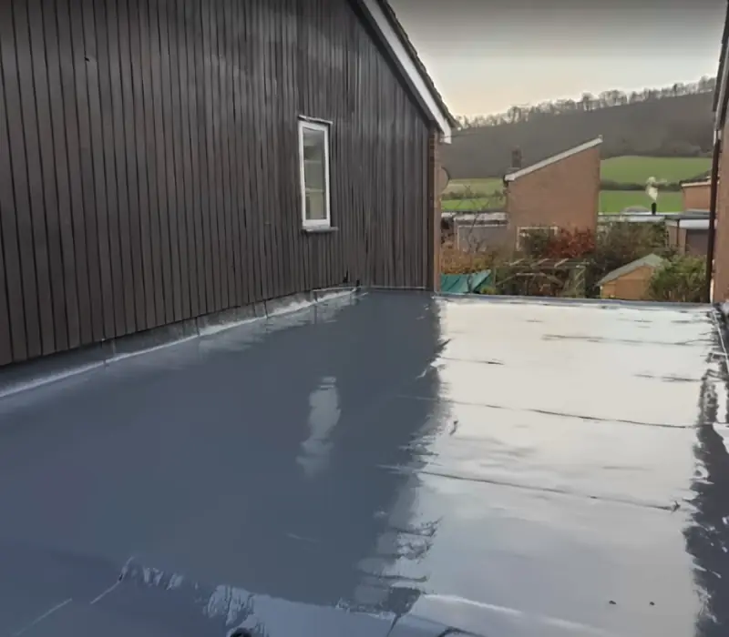 Flat roof on an extension